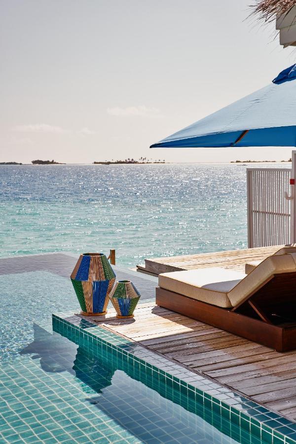 Villa sull'Acqua con 2 Camere da Letto e Piscina Privata